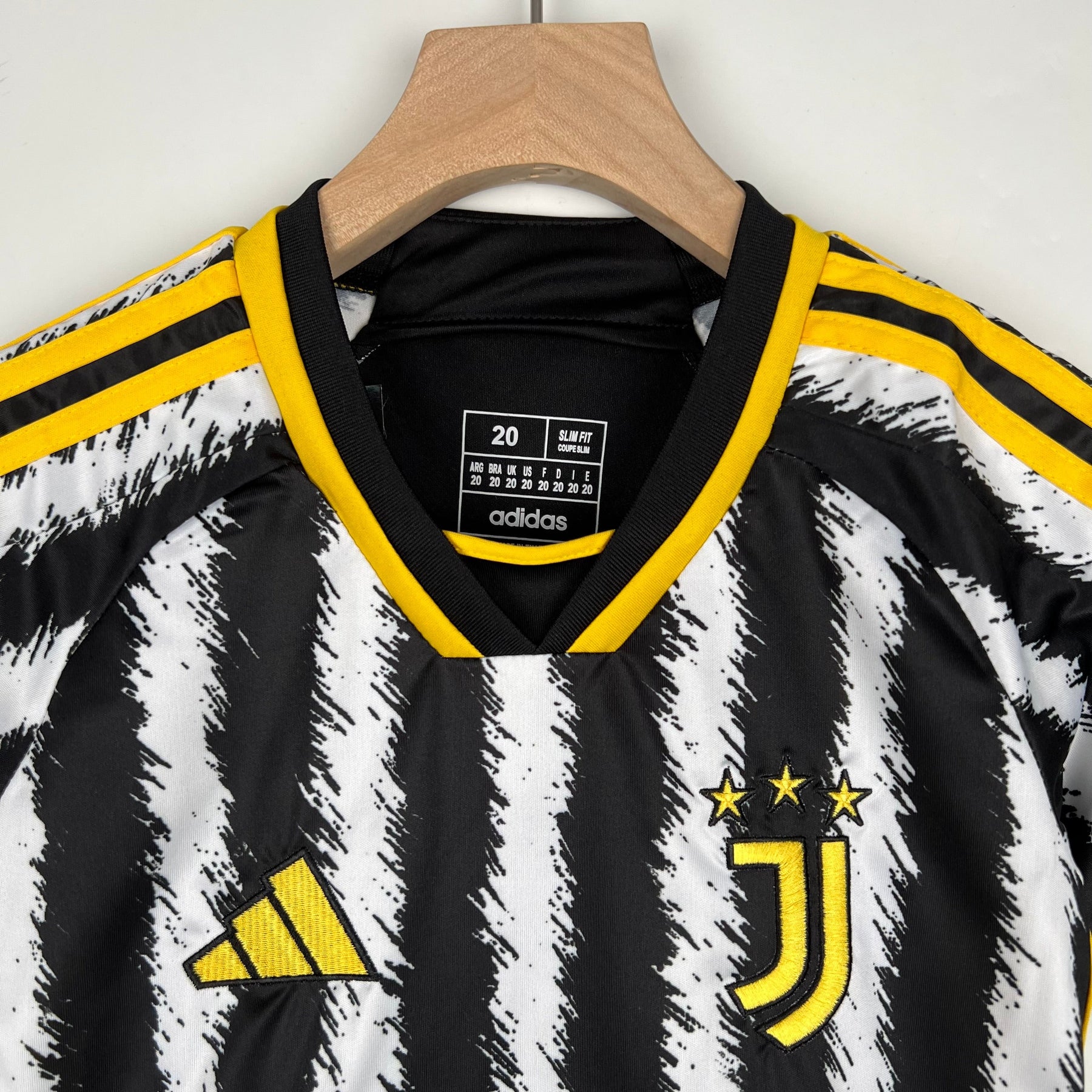 Conjunto Infantil Juventus 2023/24 - Home