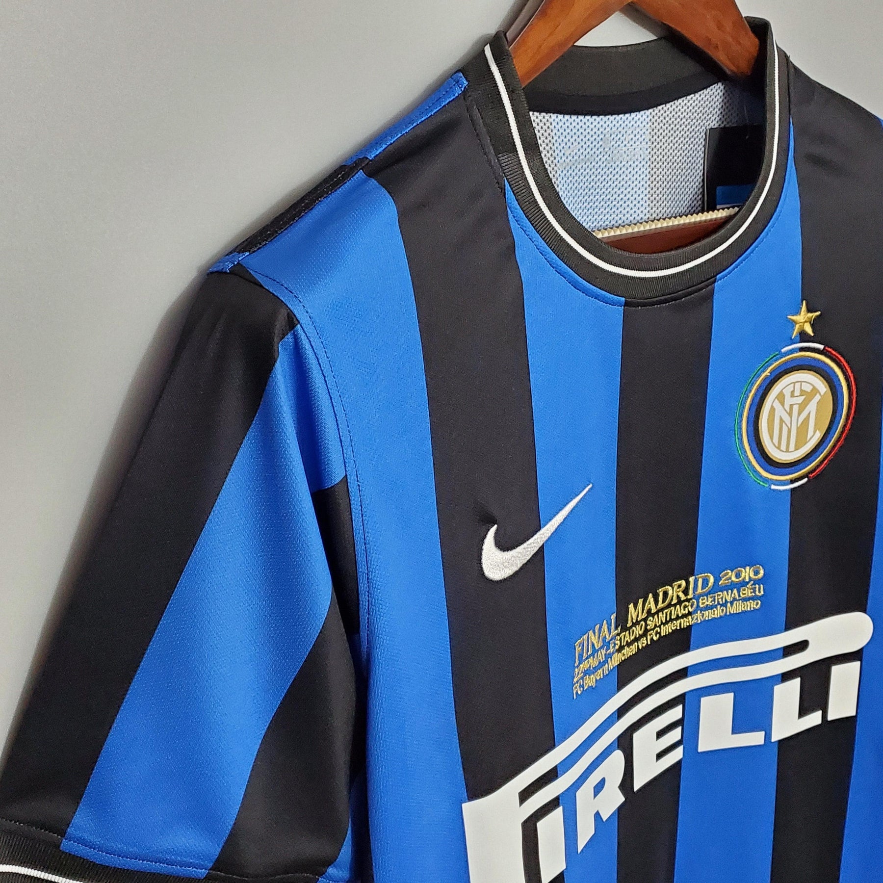 Camisa Retrô Inter de Milão 2010/10 Home - ResPeita Sports