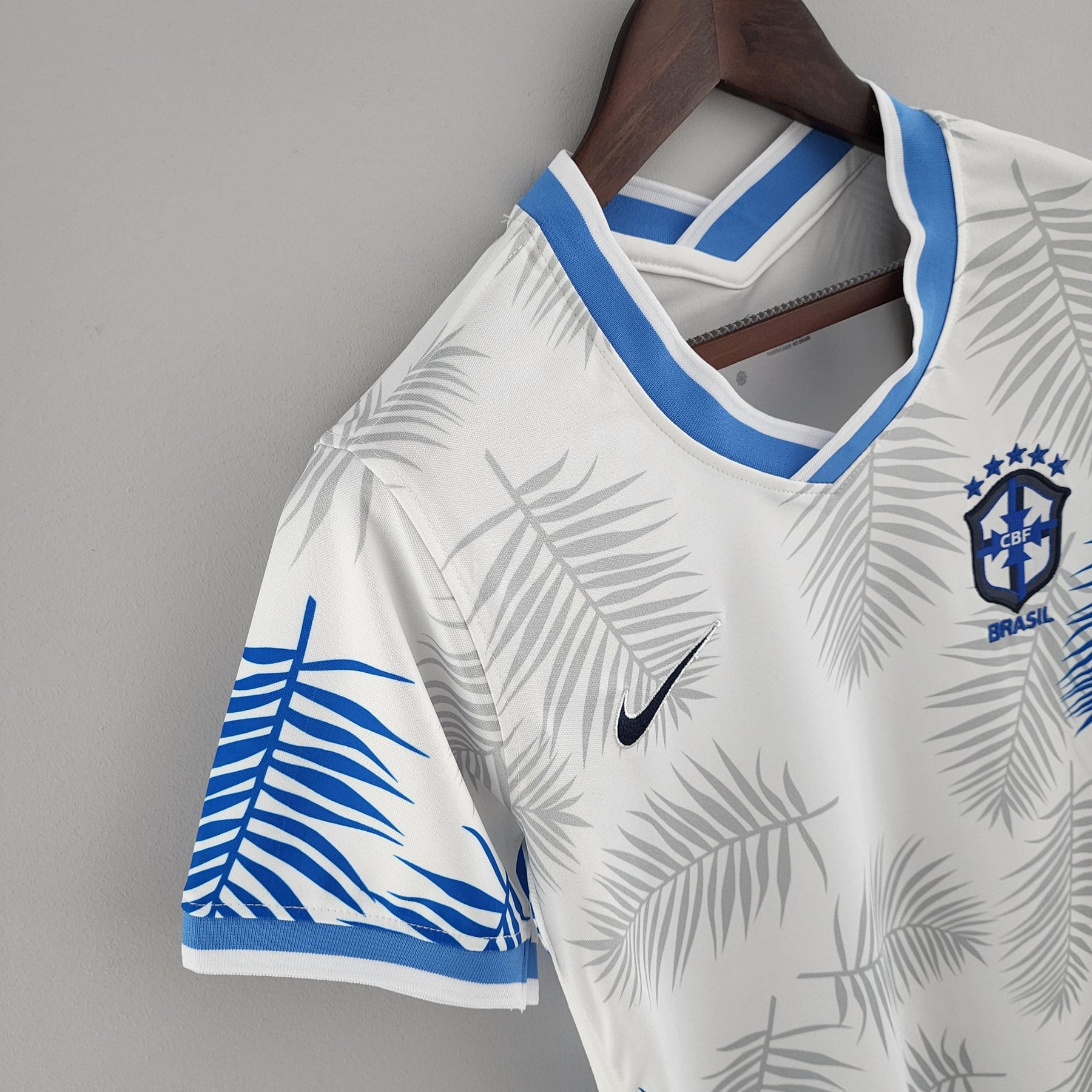 Camisa Feminina Seleção Brasil 2022/22 Edição Limitada Branca - ResPeita Sports